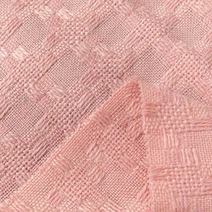Milyen technikákat alkalmaznak a finom szövetekkel a Couture-ban?